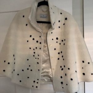 Liliana Castellanos short wool cape